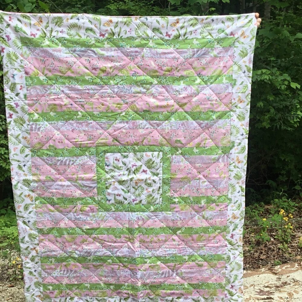 NWT Botanical Beauty Hand Crafted Quilt